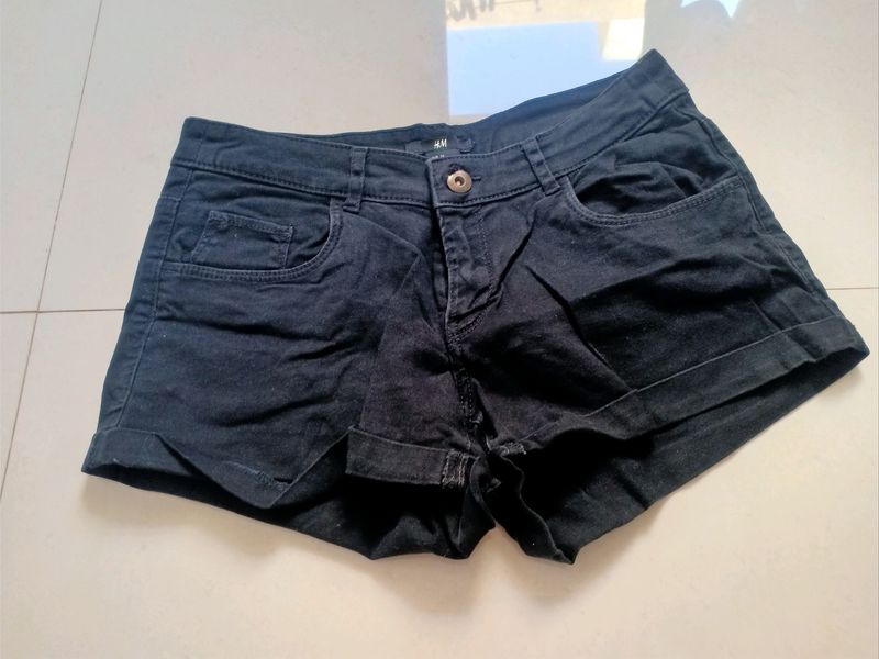 H& M Shorts