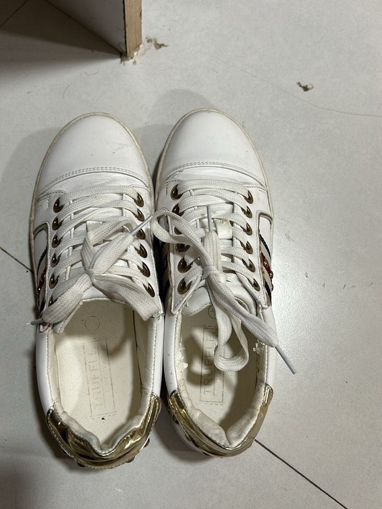 White Sneakers Size UK 4