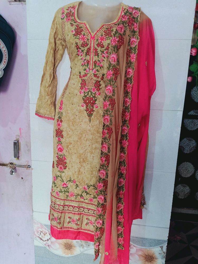 Pakistani Kurta Dupatta