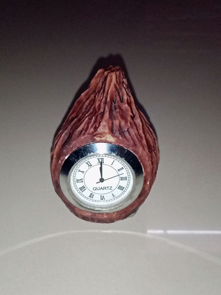 TABLE TOP PAPERWEIGHT VERYNICE COCONUT SHAPE CLOCK