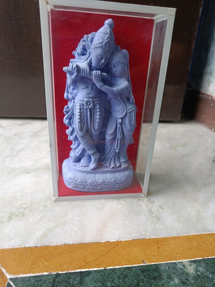 Radhakrishna Statue In Glass.