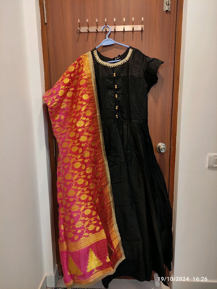 Minimal Black Ethnic Gown With Banarasi Dupatta