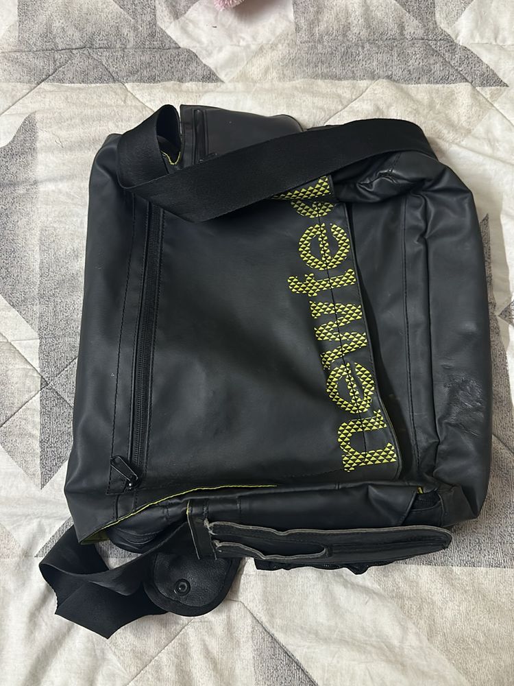 Unique Newfeel 2in1 Messenger Bag