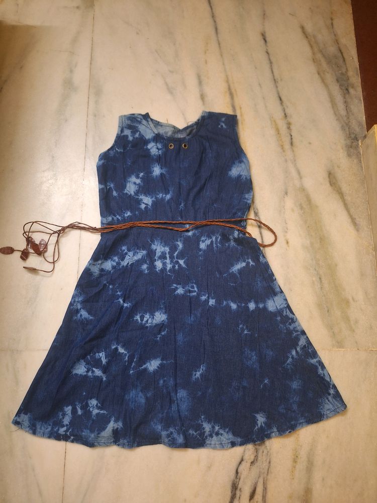 Denim Dress With Cute Backside Bows