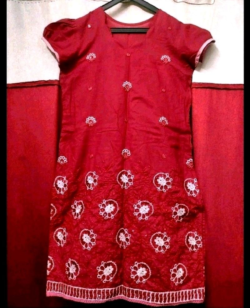 Maroon Embroidered Kurti ❤️