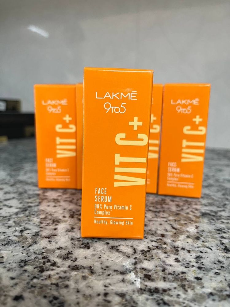 Lakme 9 to 5 Vitamin C+ facial Serum 15 ml