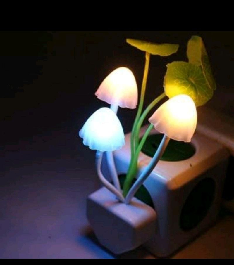 Lonaar Mushroom Flower Pot Color Changing Light