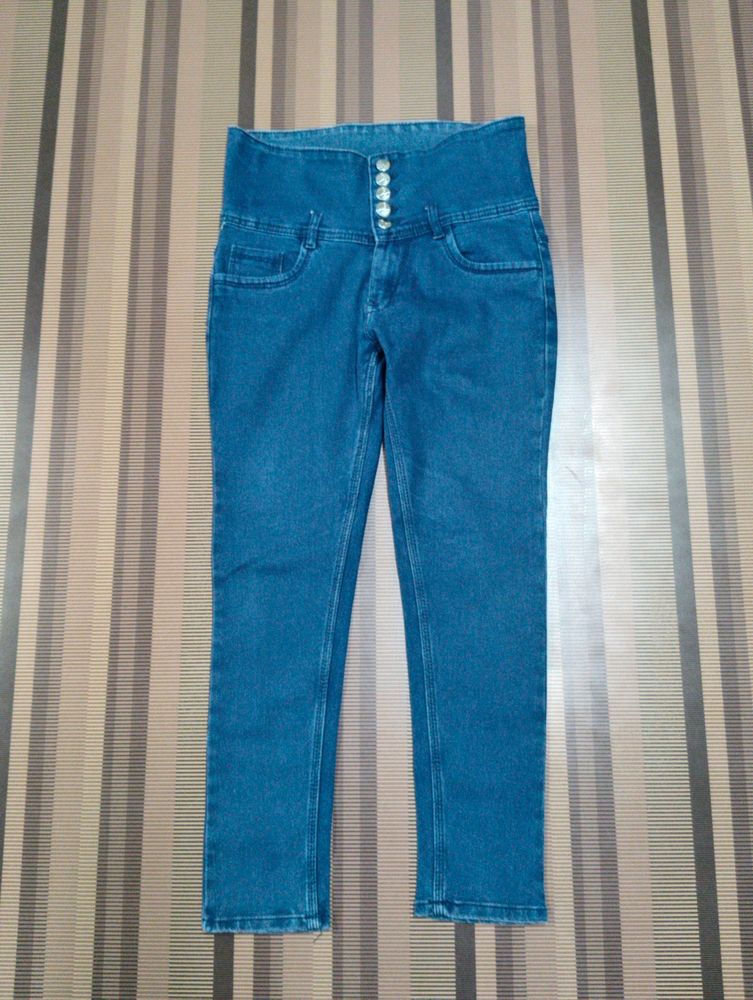 V-64 Size-30 Slim Fit Women Denim Jeans