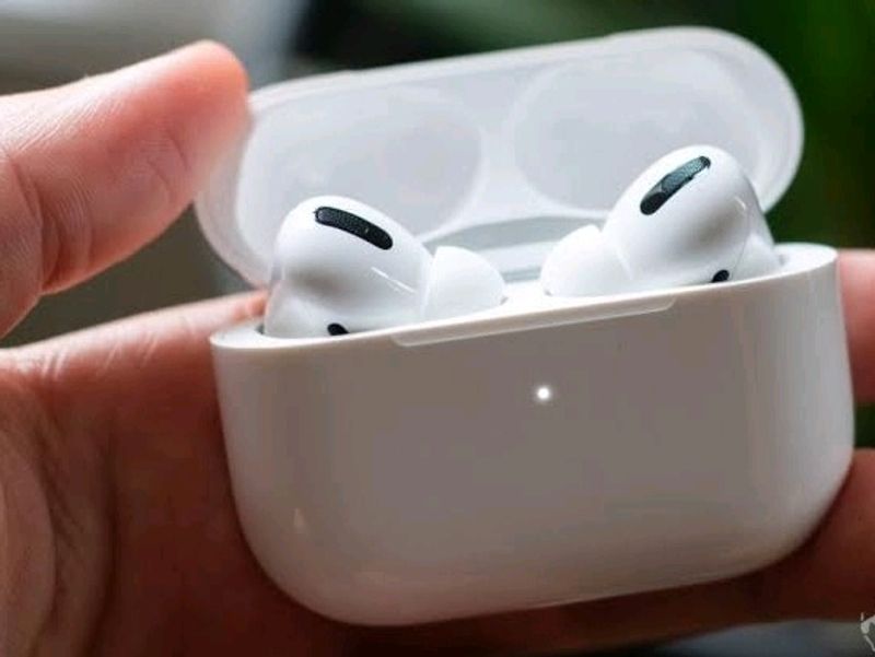 TWS Apple Airpods First Copy New With Box