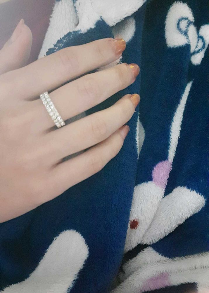 🆕️SPARKLY RING