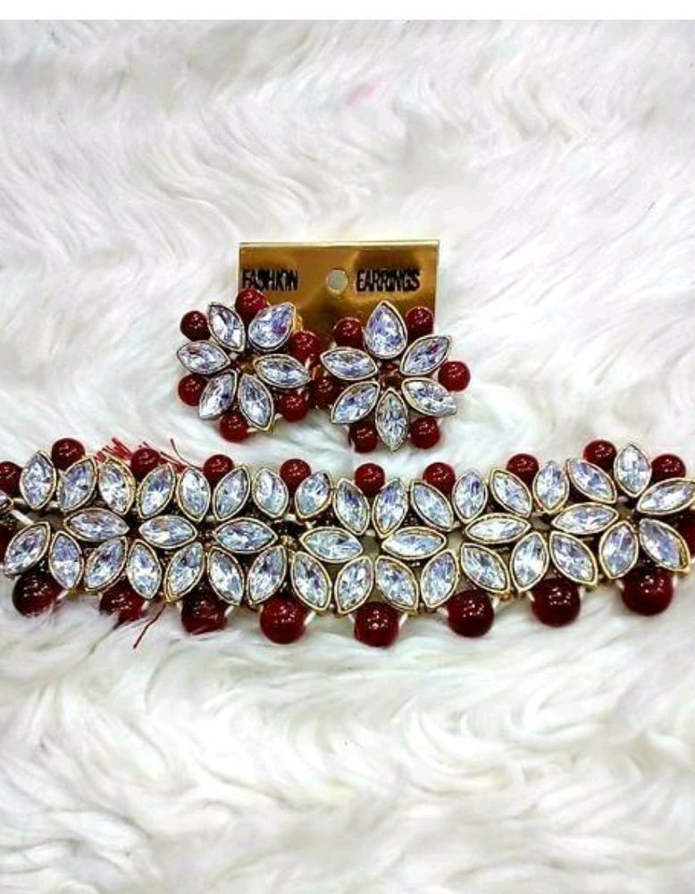 maroon colour choker set