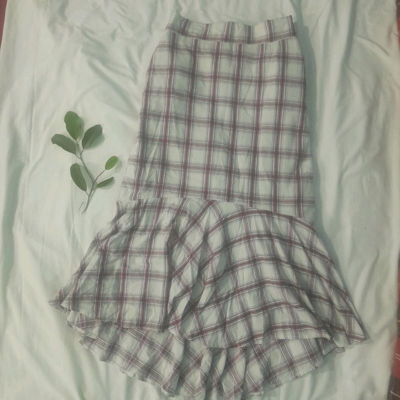 A White-red Checked Skirt.