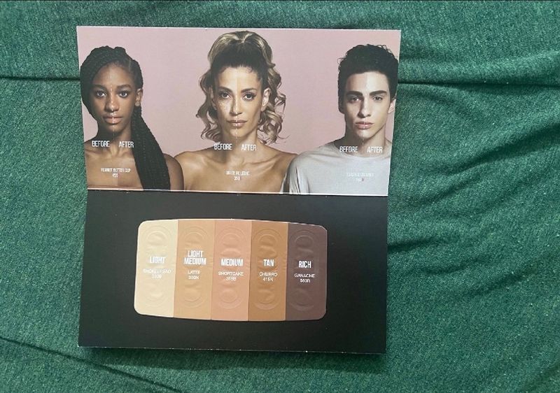 Huda Beauty Foundation Sample Card