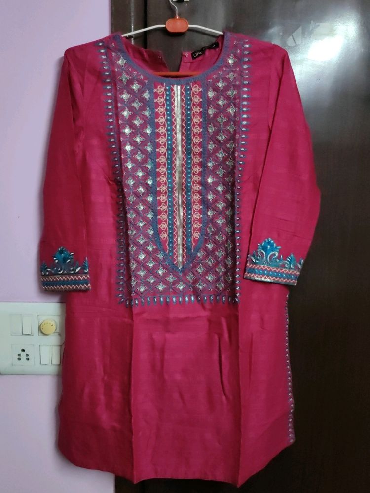 Embroided Pakistani Lawn Coord Set