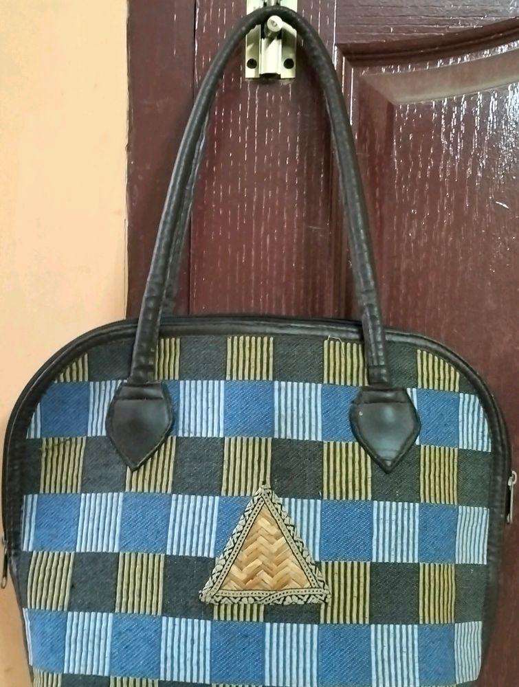 Jute shoulder bag