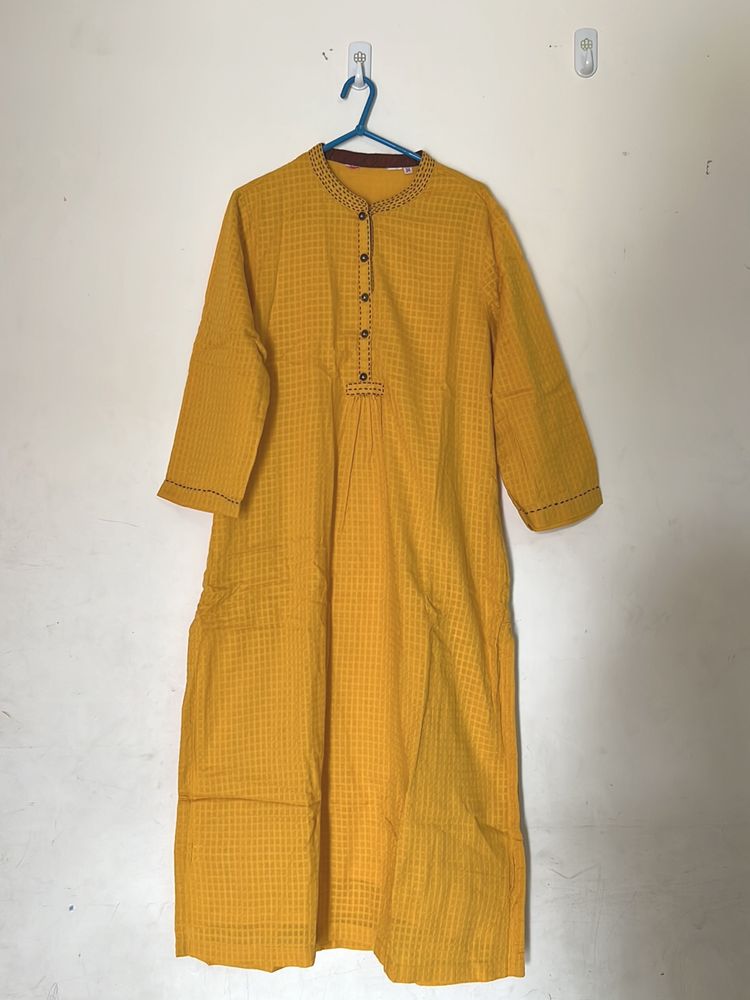 YELLOW COLOR KURTI WITH POCKETS