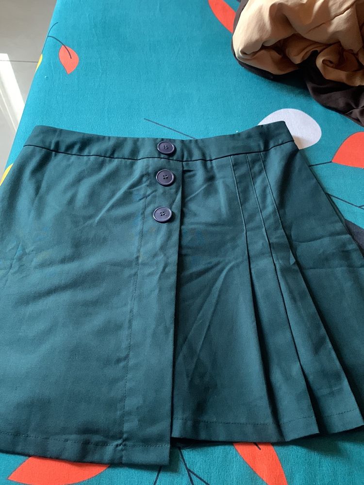 Women Solid Skorts Green Skirt