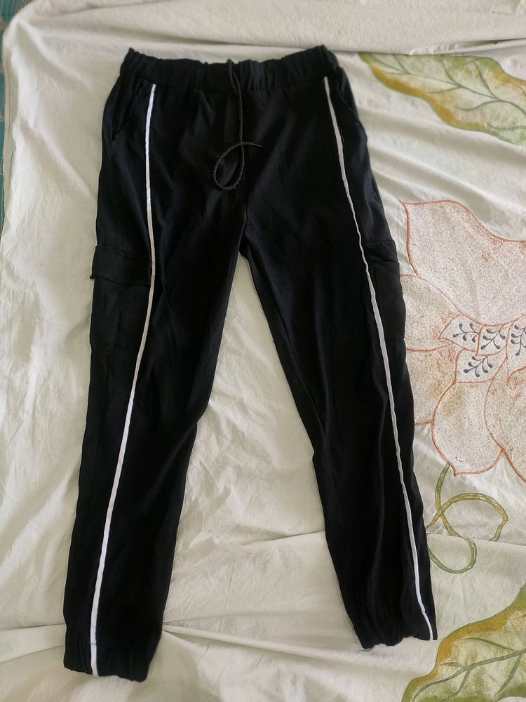 New Black Jogger Pant With 4 Pocket💓