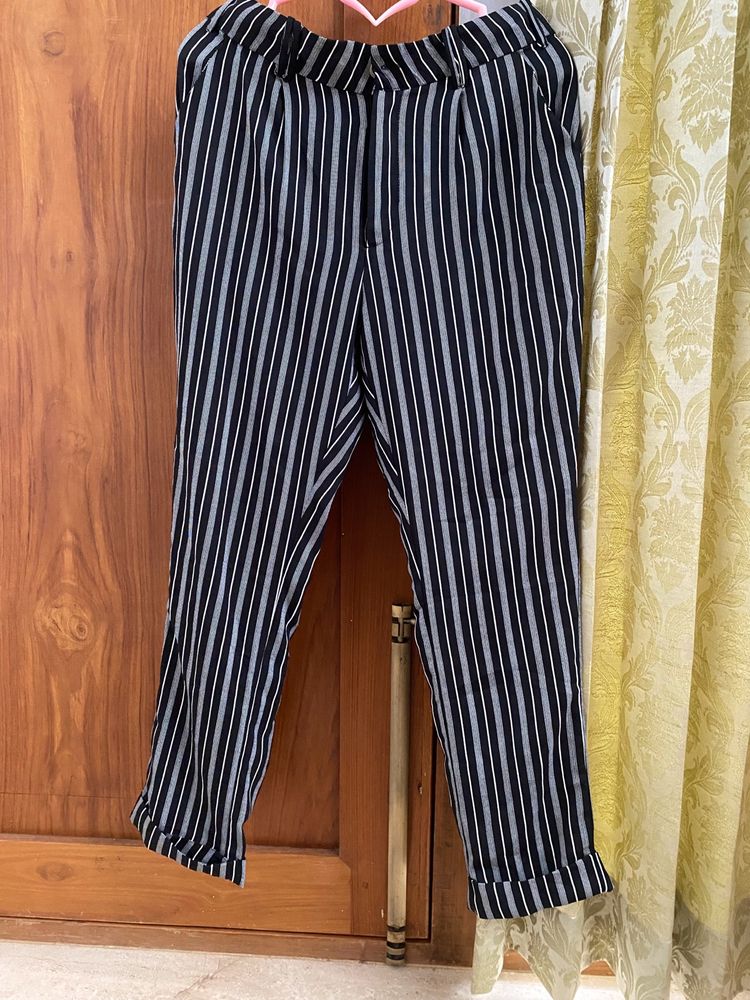 Black / White Stripes Trousers