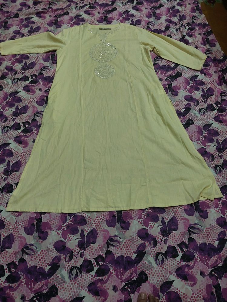 New Soft Yellow Kurti Unuesd