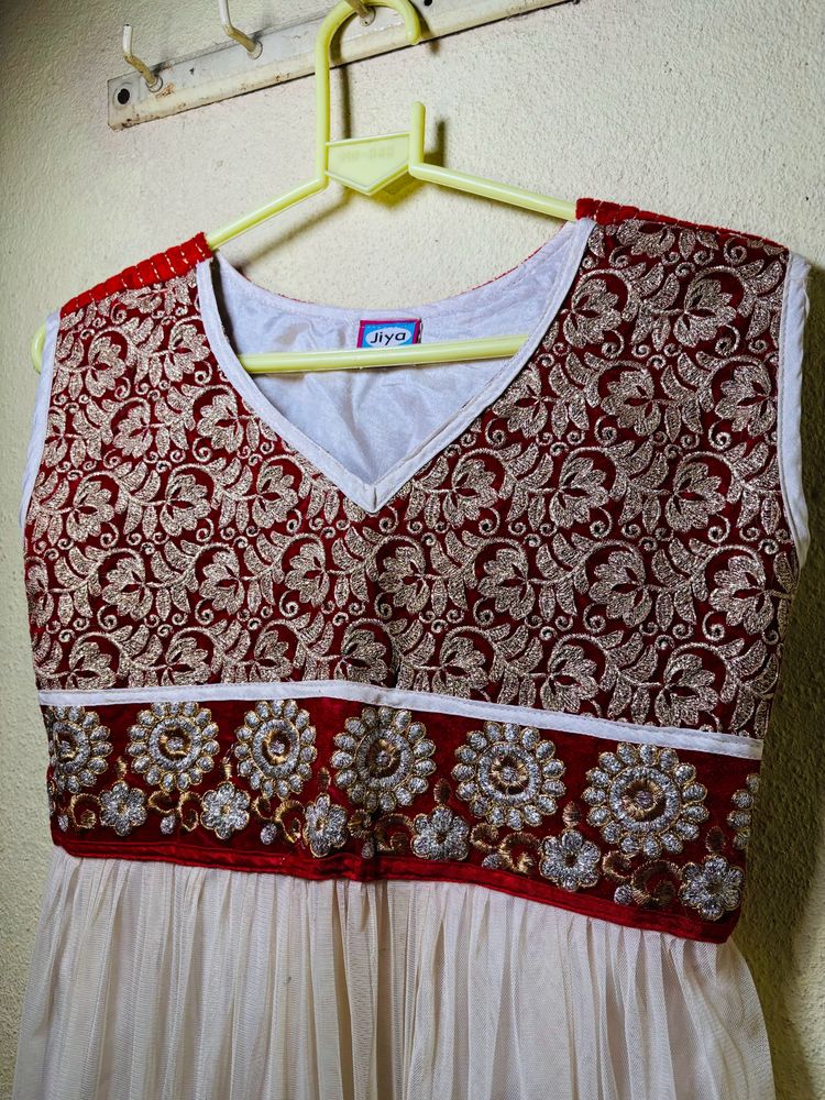 A White Coloured Kurti