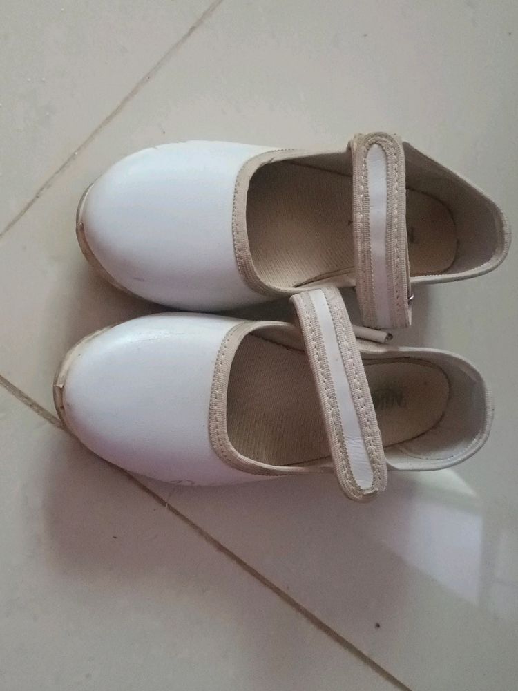 It Is School Shoes For Girls