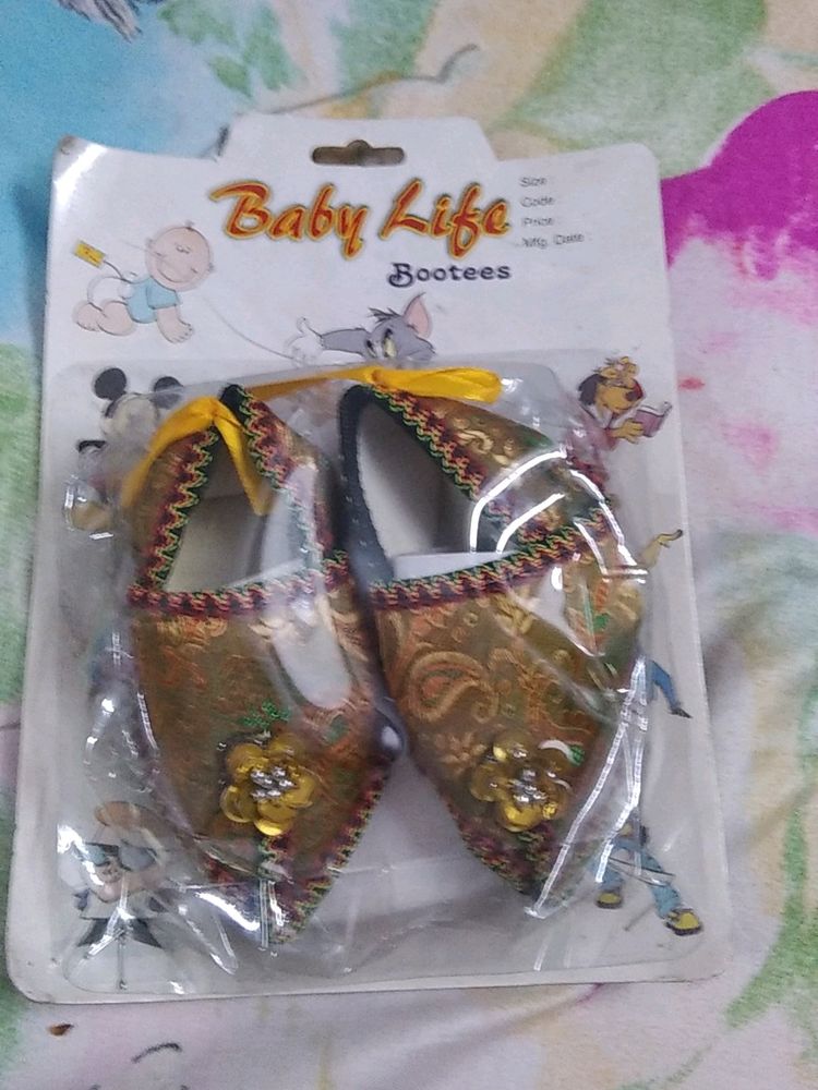 Baby Socks And Juti Approx 4-5 Inch