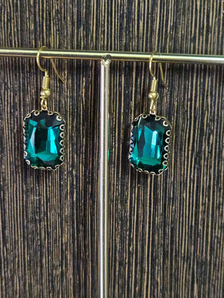 Emerald Green Crystal Earrings