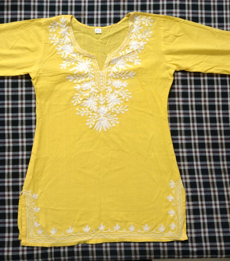 Chikankari Short Kurti