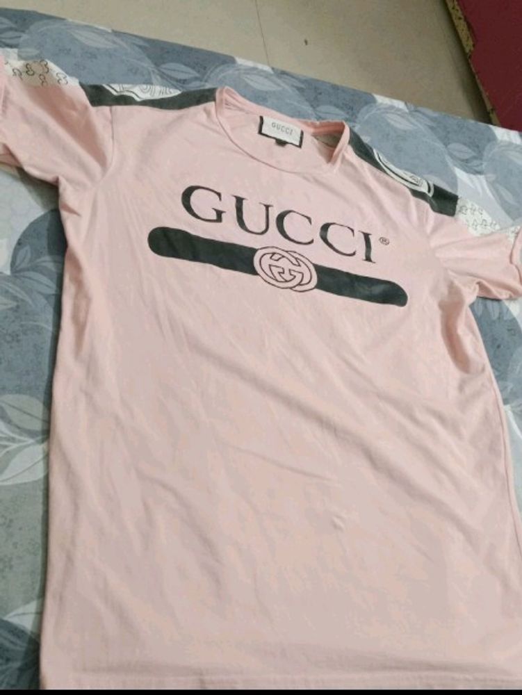 PREMIUM GUCCI TSHIRT WORTH $75 COMMENT YOUR RATE!