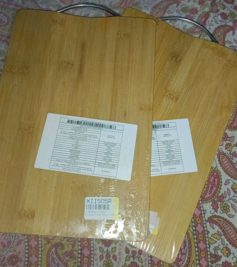 Wooden Chopping Board (One Small Knife Free)