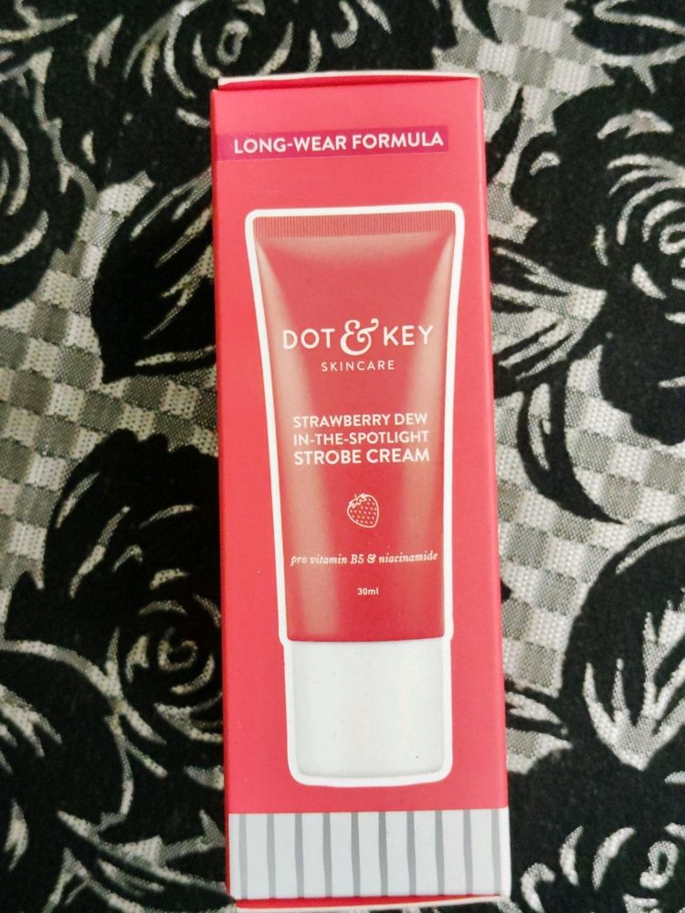 Dot & Key Strobe Cream