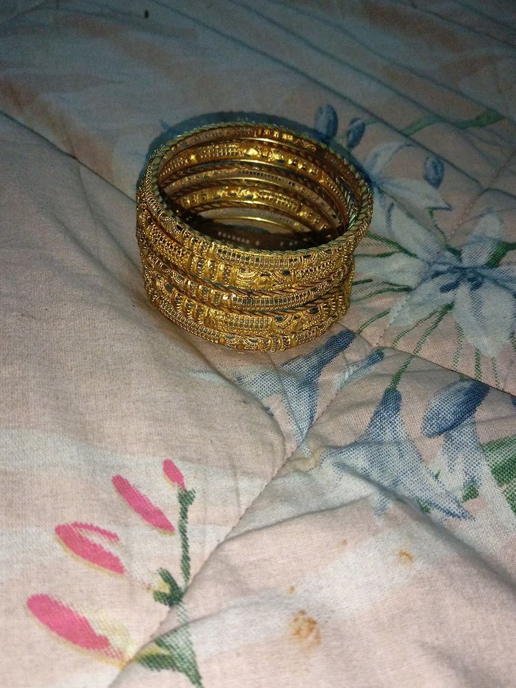 Golden Design Bangals