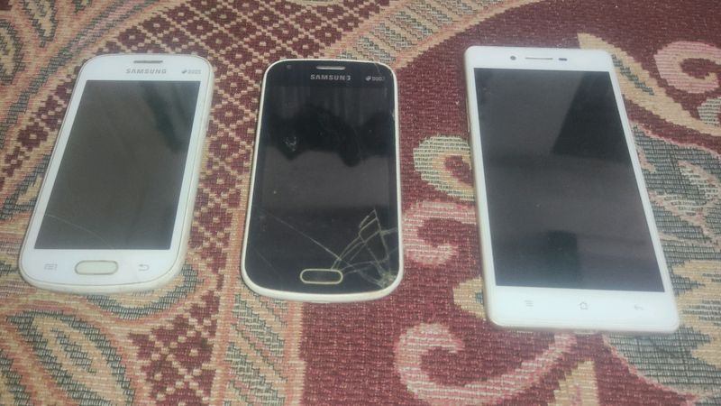 3 Piece Mobiles Phone