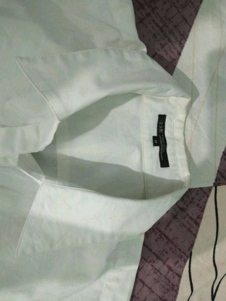 White Official Shirt With Stretchable Fabric