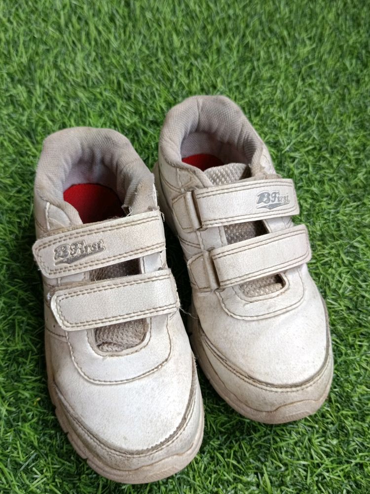 6 Year Old White Bata School Shoes