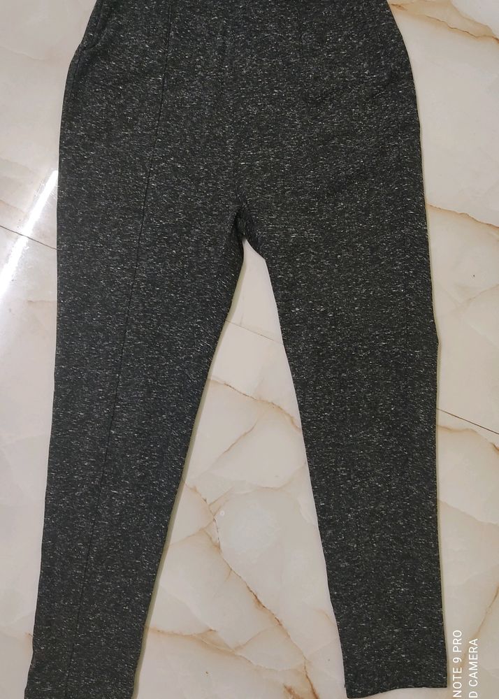 New Greyish Regular Trouser 😍