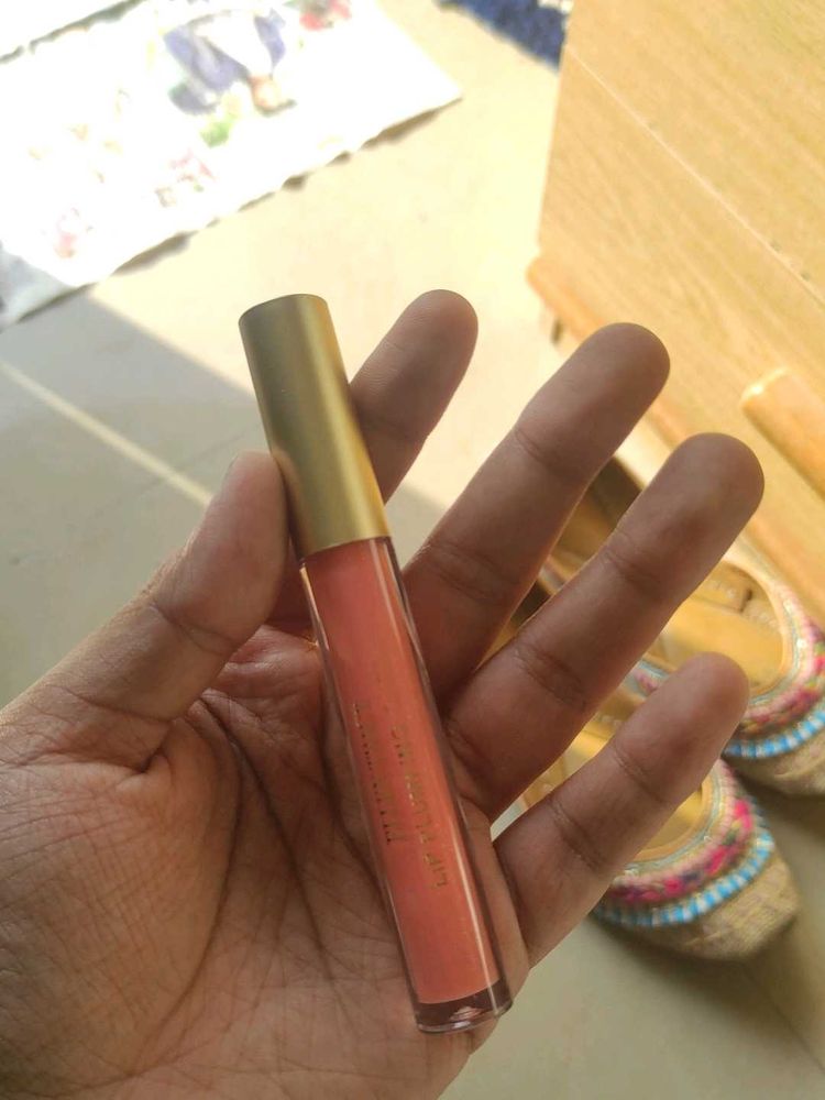 Plumping Lip Gloss