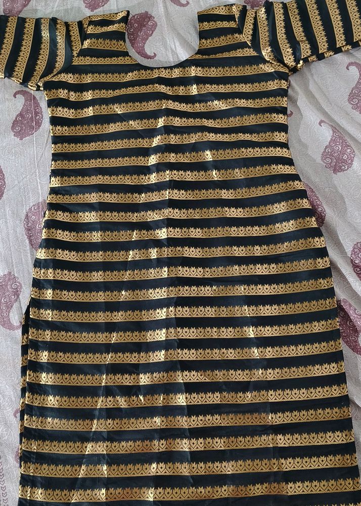 Beautiful Hand Silai Long Kurti