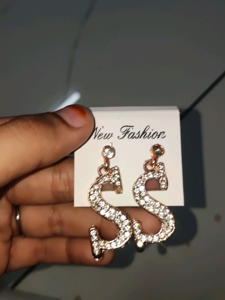 2 Set Of Earrings,