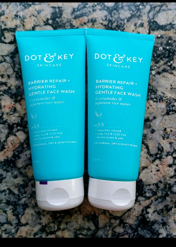 DOT & KEY Barrier Repair + Hydrating Gentle Face W