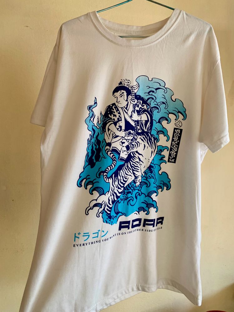 White Relaxed Fit T-shirt With Swordsman Print