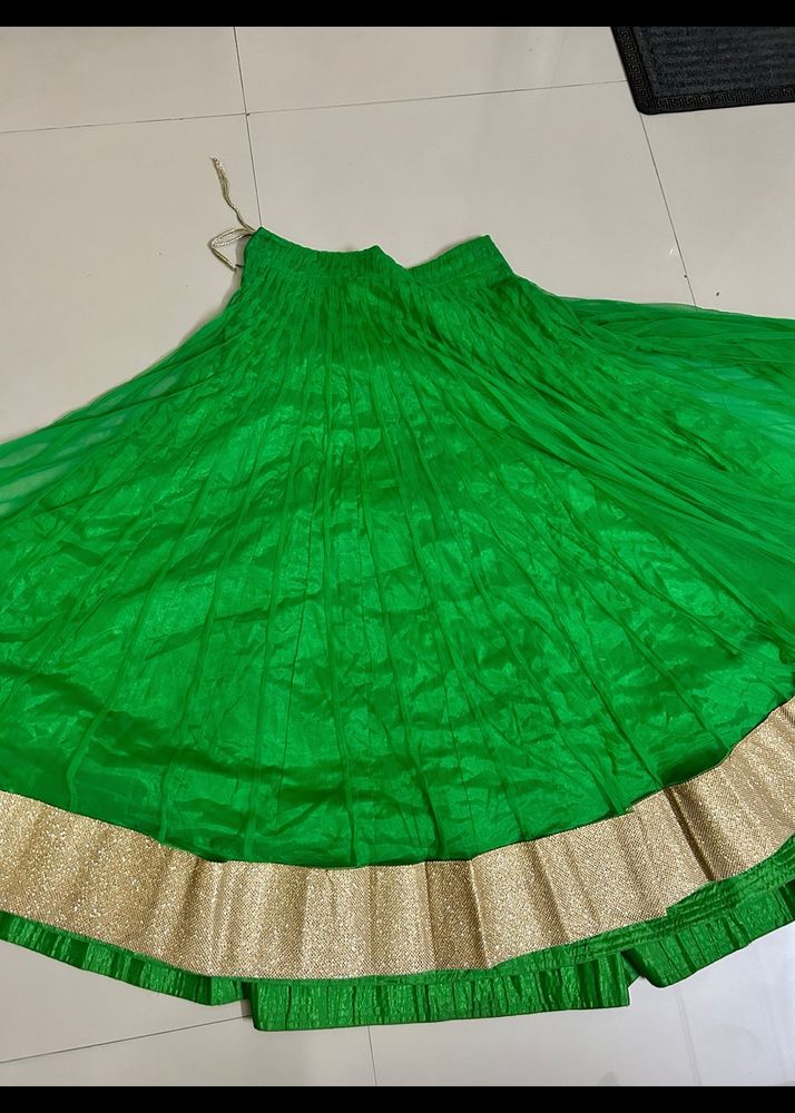 Full Ghera Lehnga With Banarsi Padded Blouse