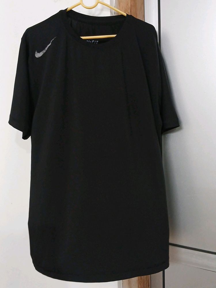 Dri Fit Nike Tshirt For Men