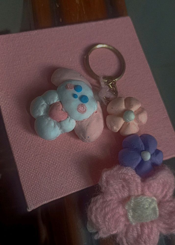 Cute Keychain🩷🌸🌷