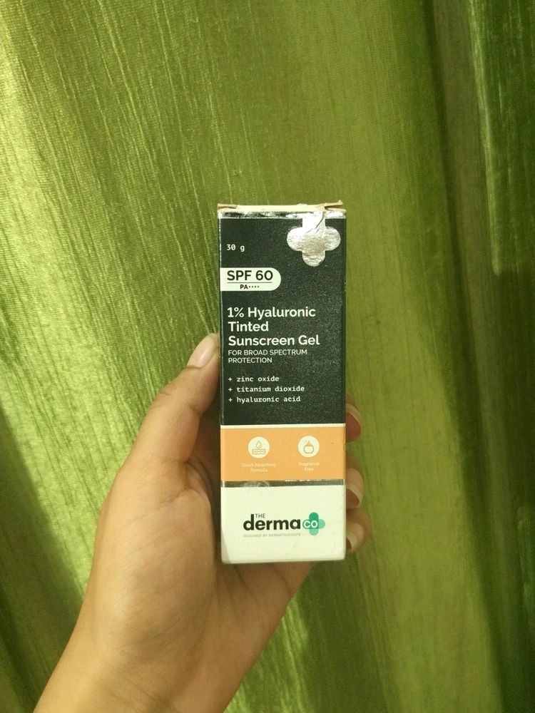 The Derma Co Hyaluronic Tinted Sunscreen