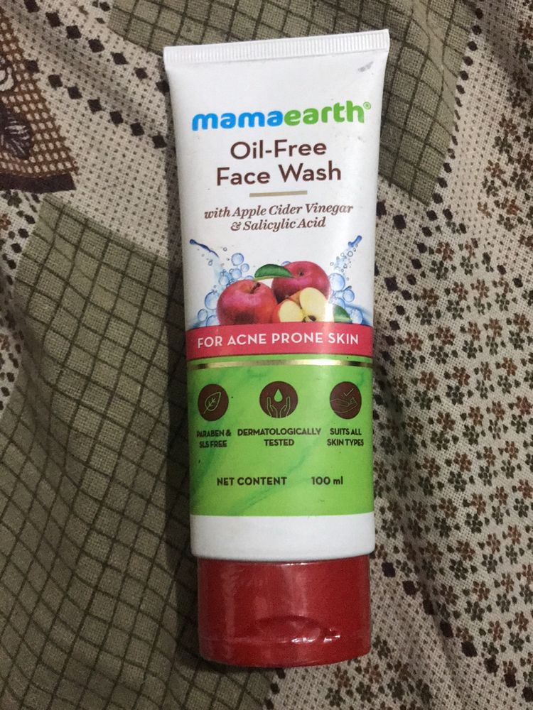 Mamaearth Oil Free Face Wash