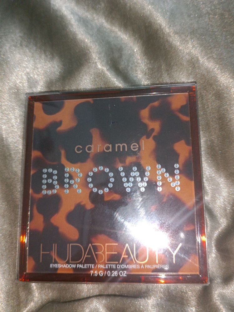 Huda Beauty Caramel Brown Palette