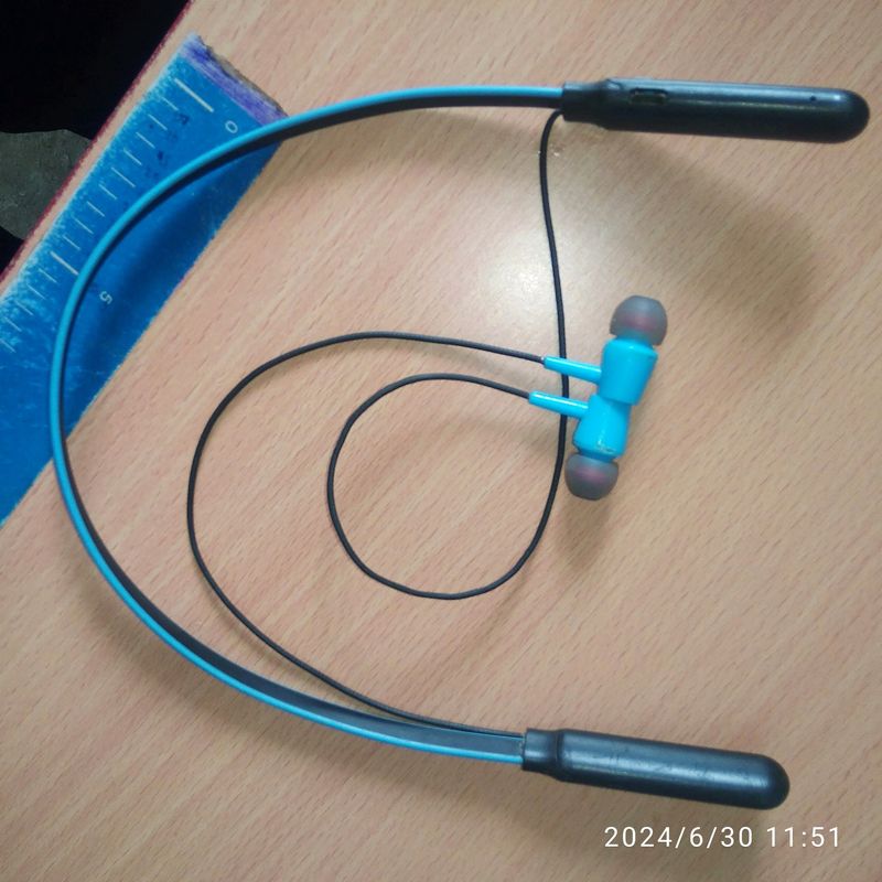 Blututh Ear Phone