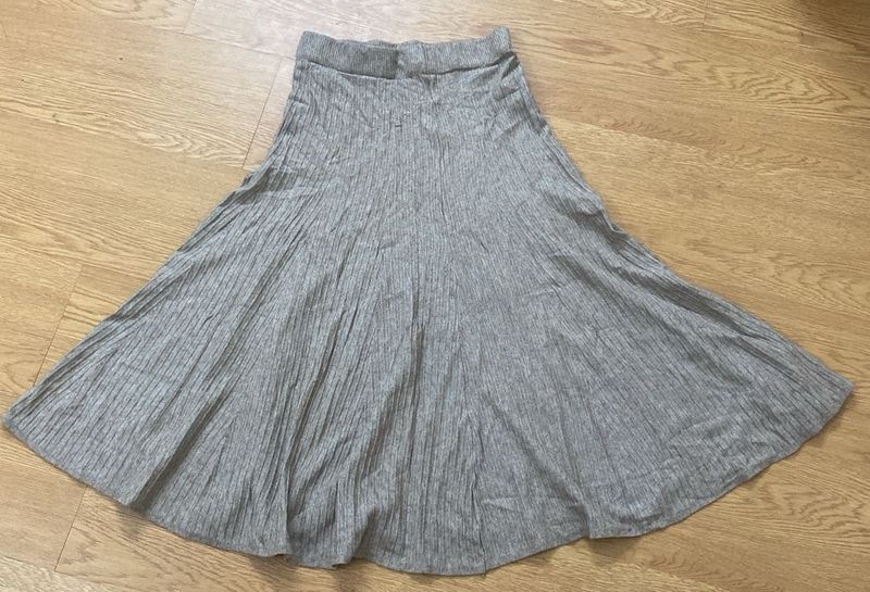 Beige MIDI Woollen Skirt